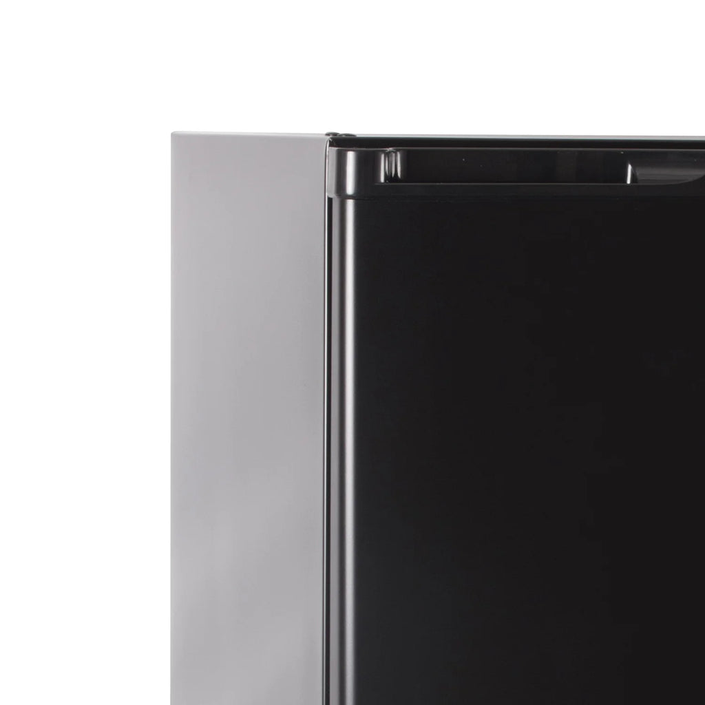 4.5 Cu Ft Compact Refrigerator with Freezer P1760