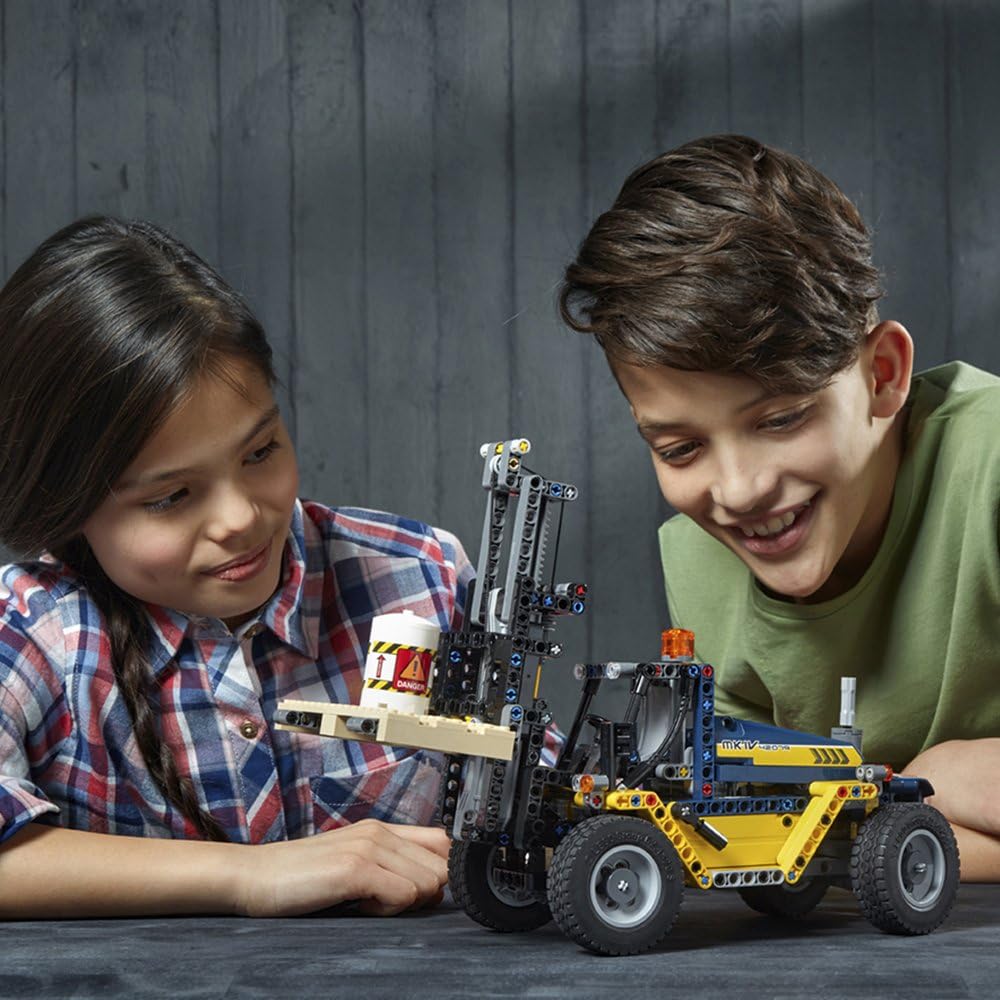 Heavy Duty Forklift Building Kit (592 Pieces) S2163