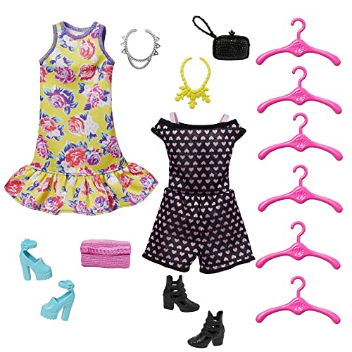 Fashionistas Ultimate Closet with Clothes (3 Outfits) & Fashion Accessories Including 6 Hangers J45445