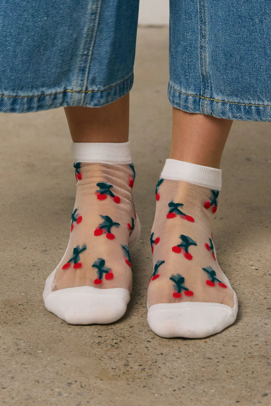 White Sheer Socks E505