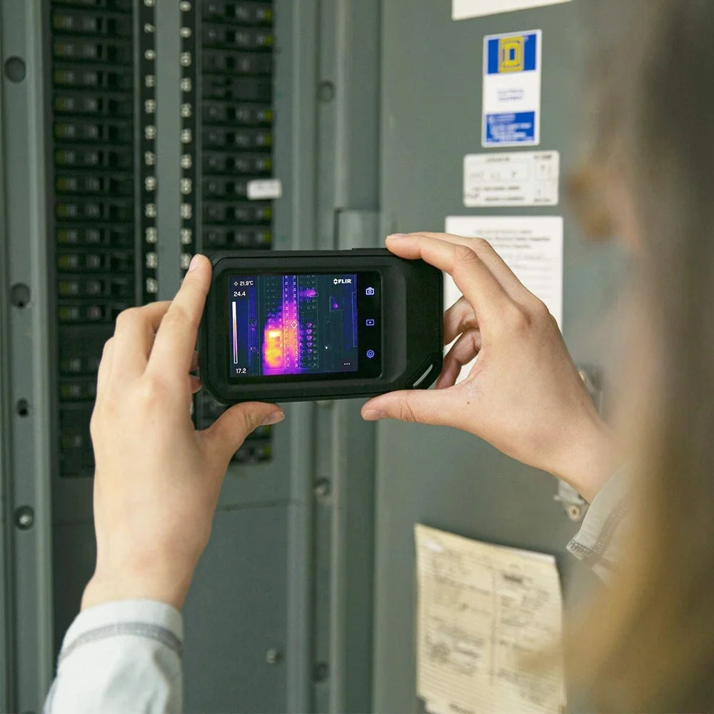 Compact Thermal Camera with Wi-Fi L74702