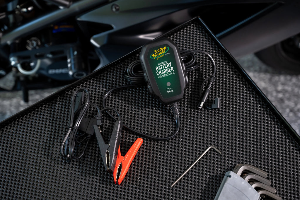 12V 750mA Automatic Battery Charger and Maintainer P814