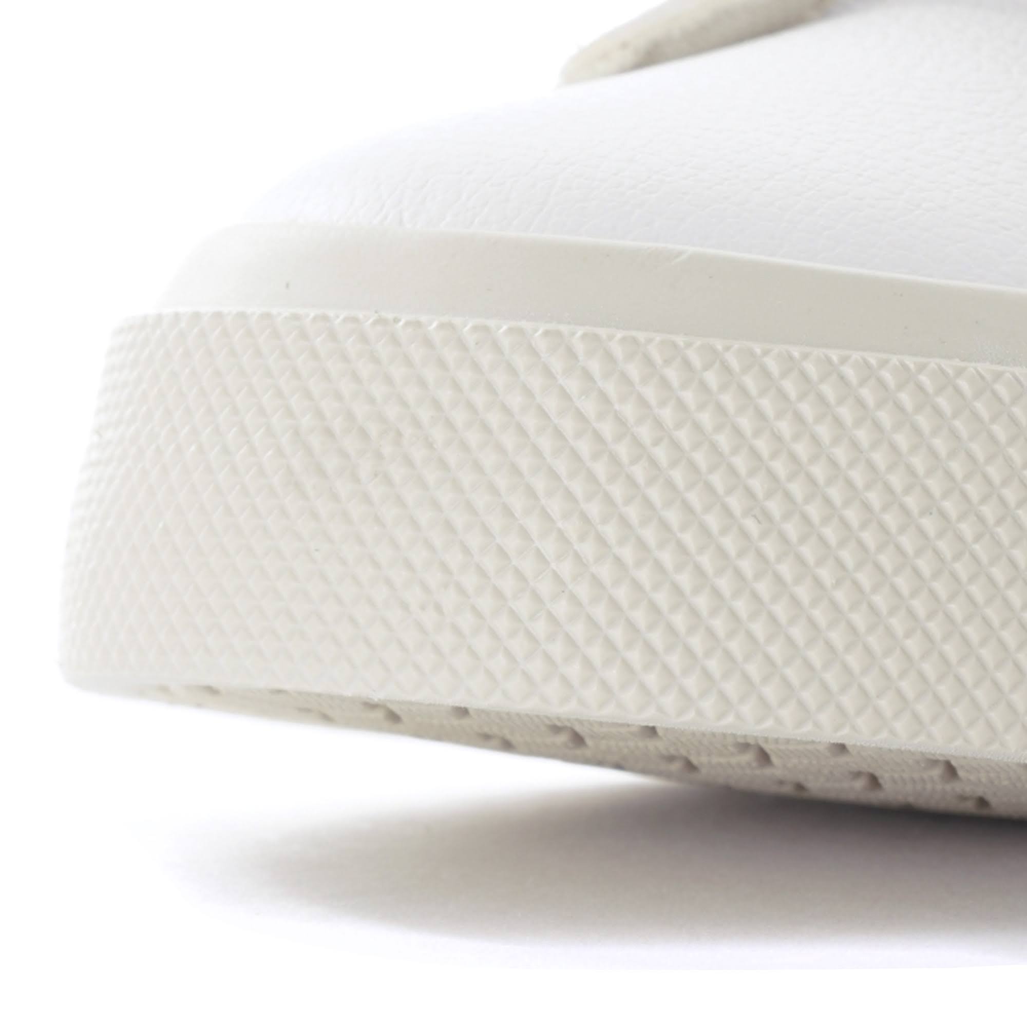 White Sneaker X743703