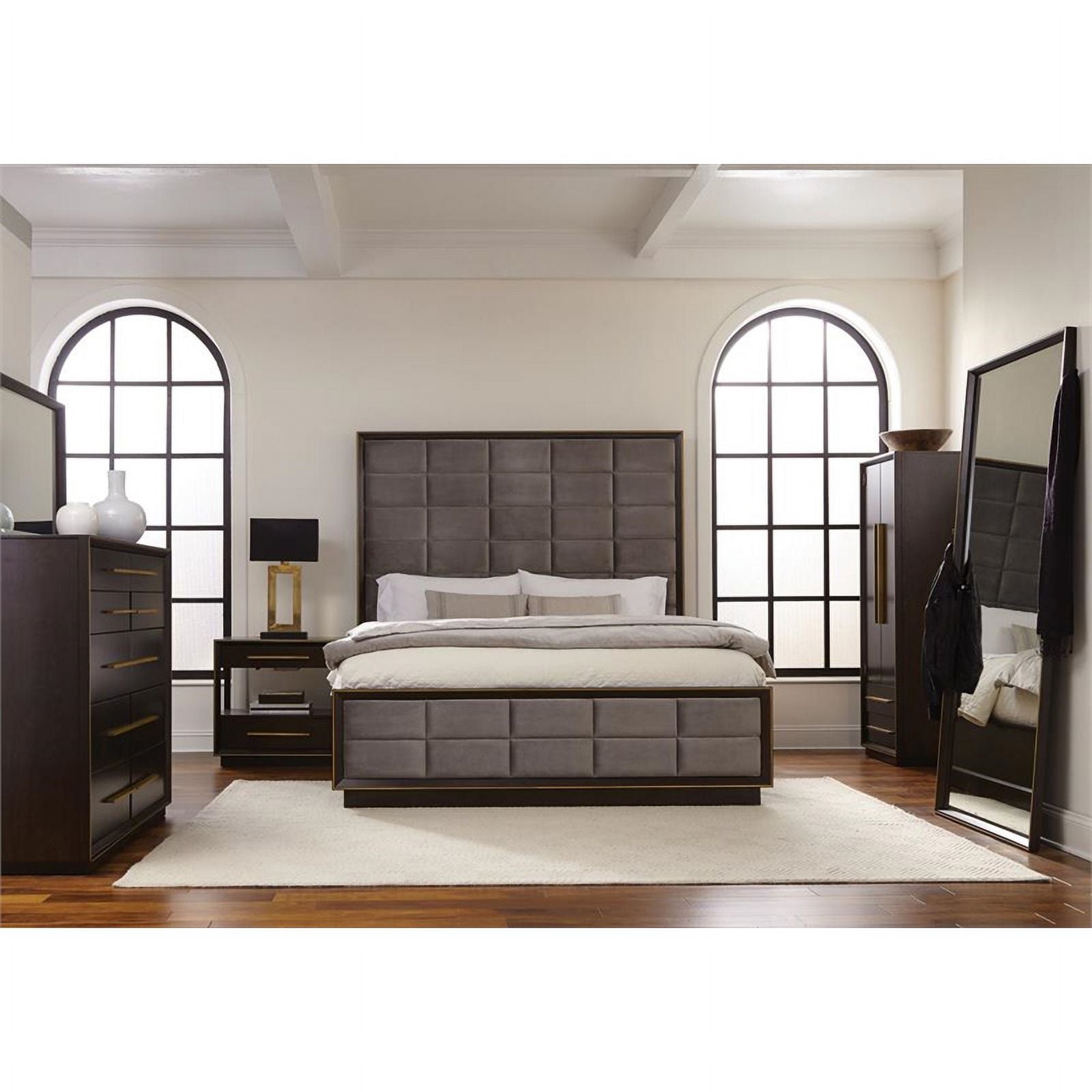 4-piece Wood California King Panel Bedroom Set in Brown and Gray Z525