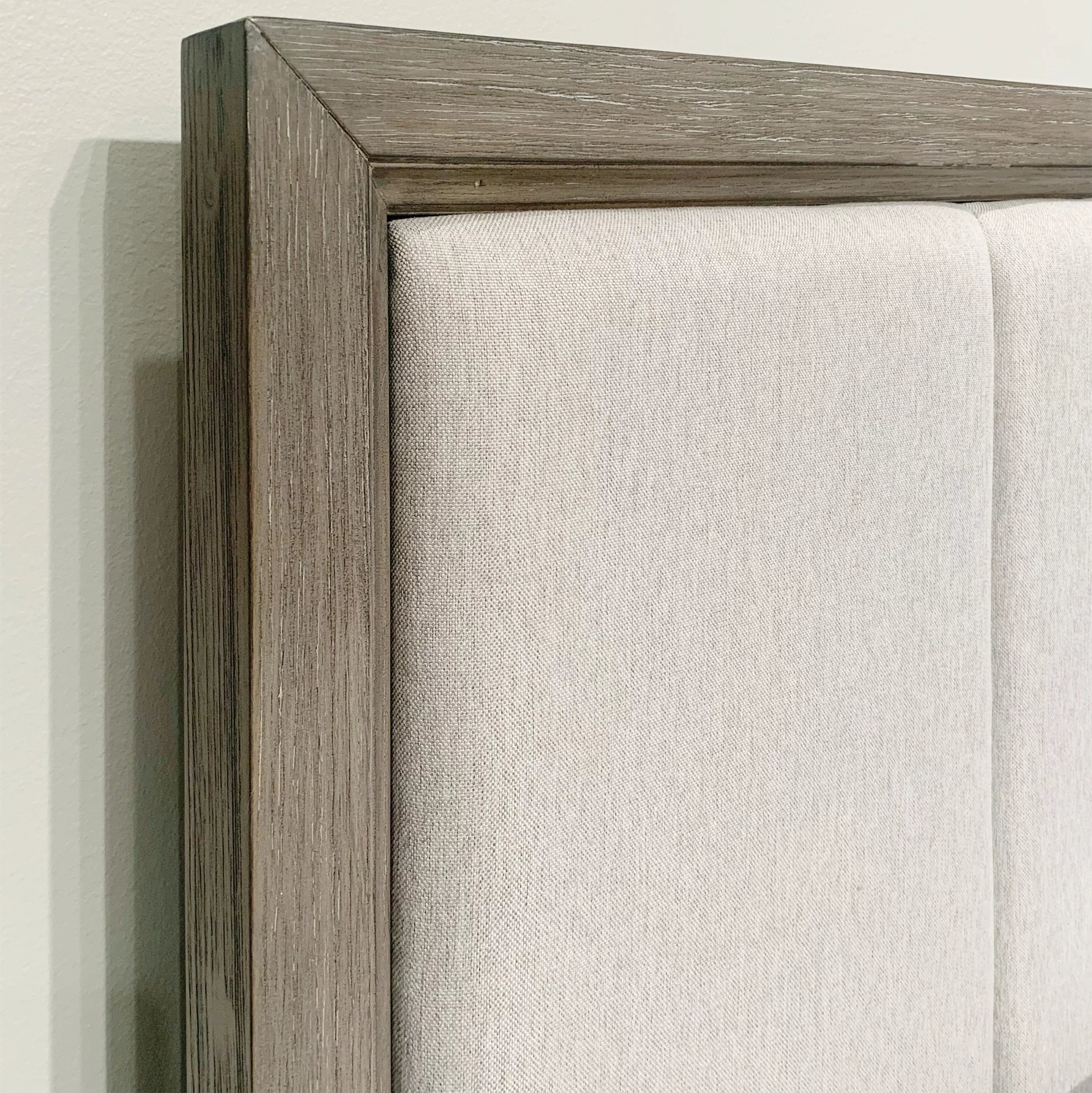 Gray Wood Queen Bedroom Set with Dresser, Mirror, Nightstand, and Chest K120