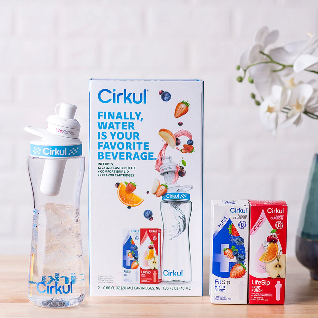 22oz Plastic Water Bottle Starter Kit with Blue Lid and 2 Flavor Cartridges R816210
